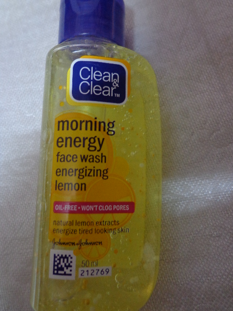 Clean & CLear Energizing Face Wash - Lemon Review