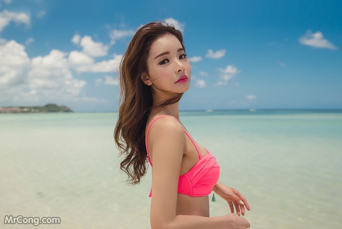 Beauty Shin Eun Ji in the picture of beach fashion in June 2017 (60 photos) photo 3-4