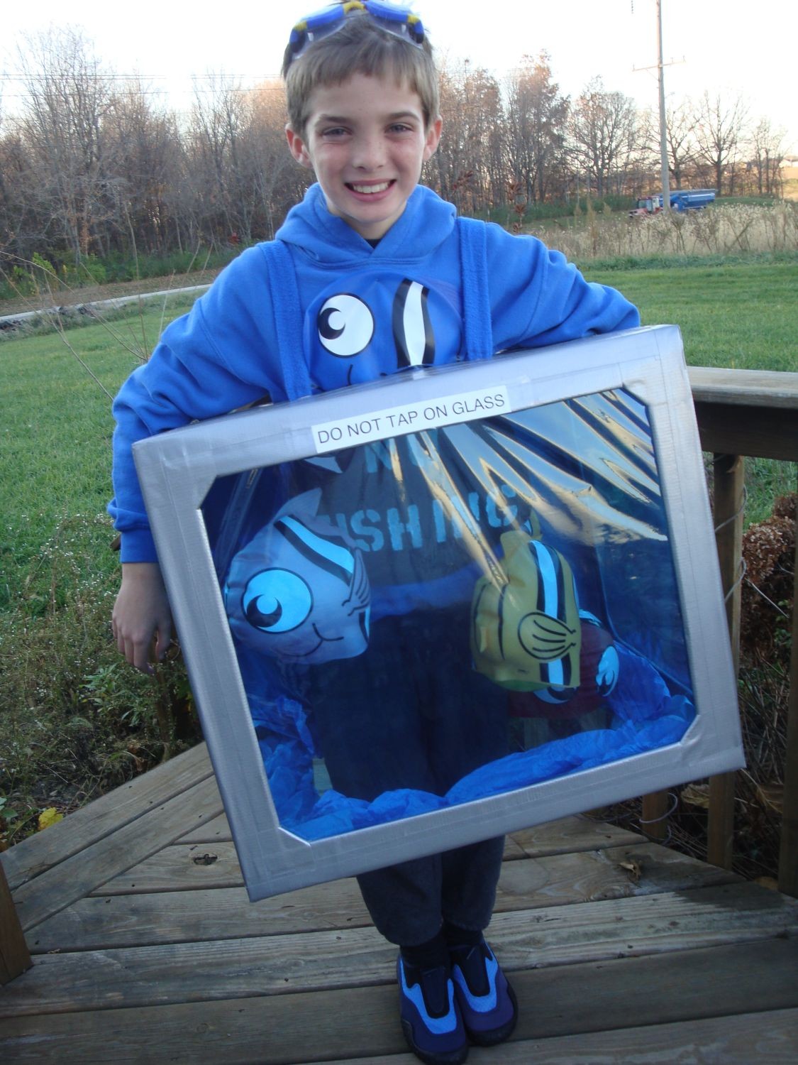 Costume Crafty Homemade Halloween costume idea fish tank aquarium