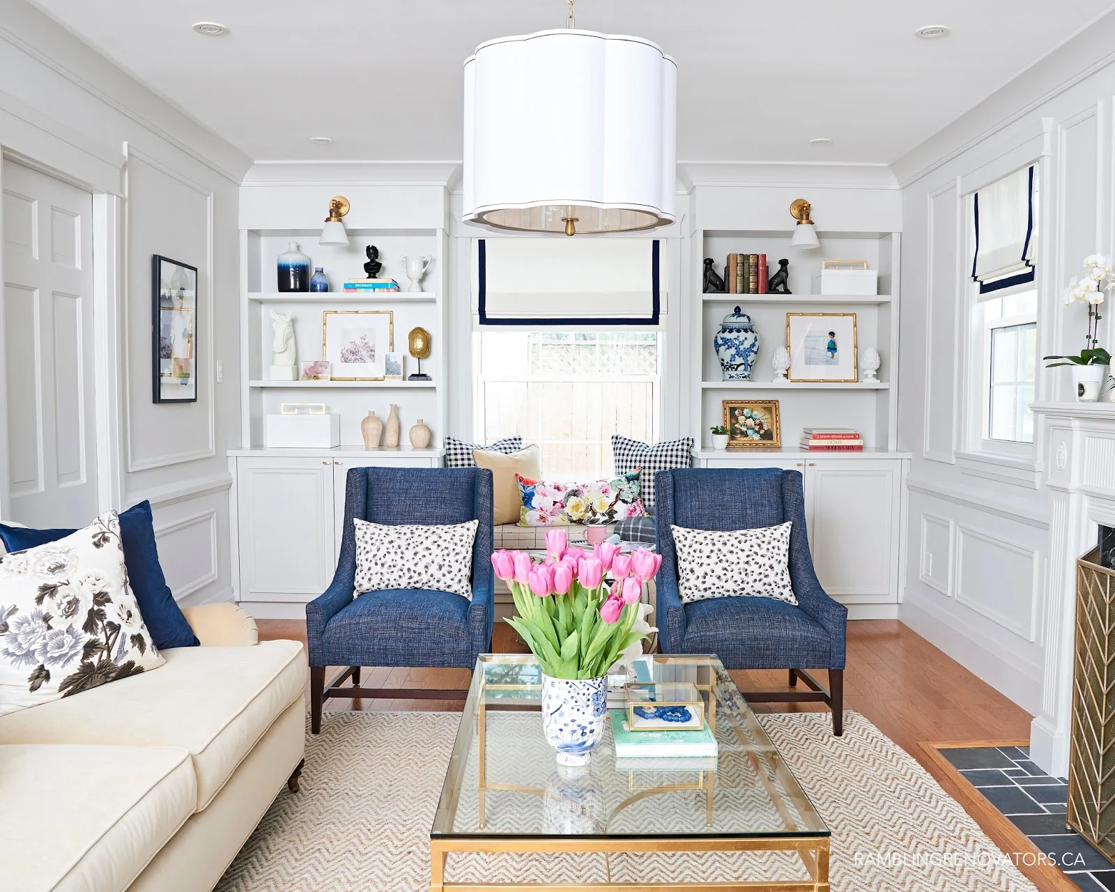 modern traditional colonial living room, built in window seat and bookcase