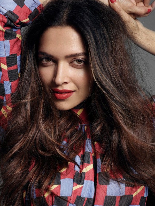 Actress Deepika Padukone Long Hair Close Up Face
