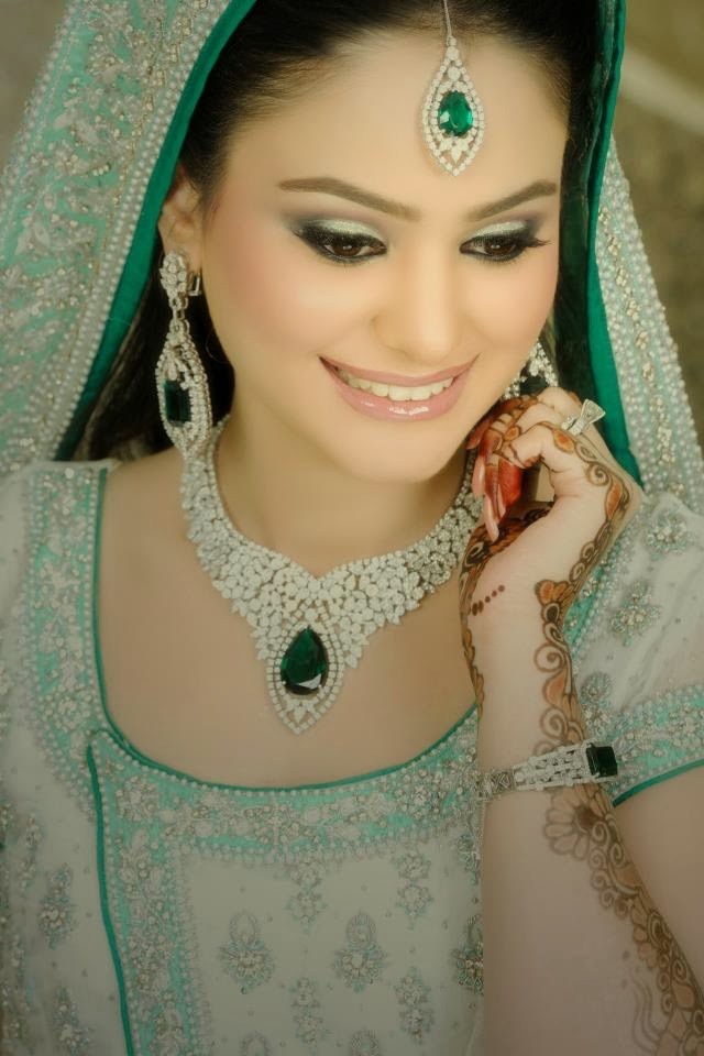 Elegant Pakistani Bridal Jewelery From 2013-2014