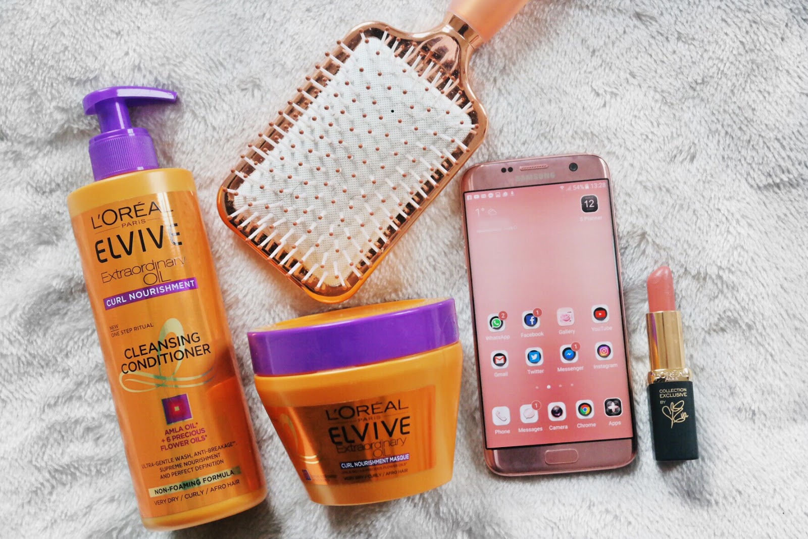 Curly Hair, Fashion & Beauty L'ORÉAL Elvive Extraordinary Oil Curl