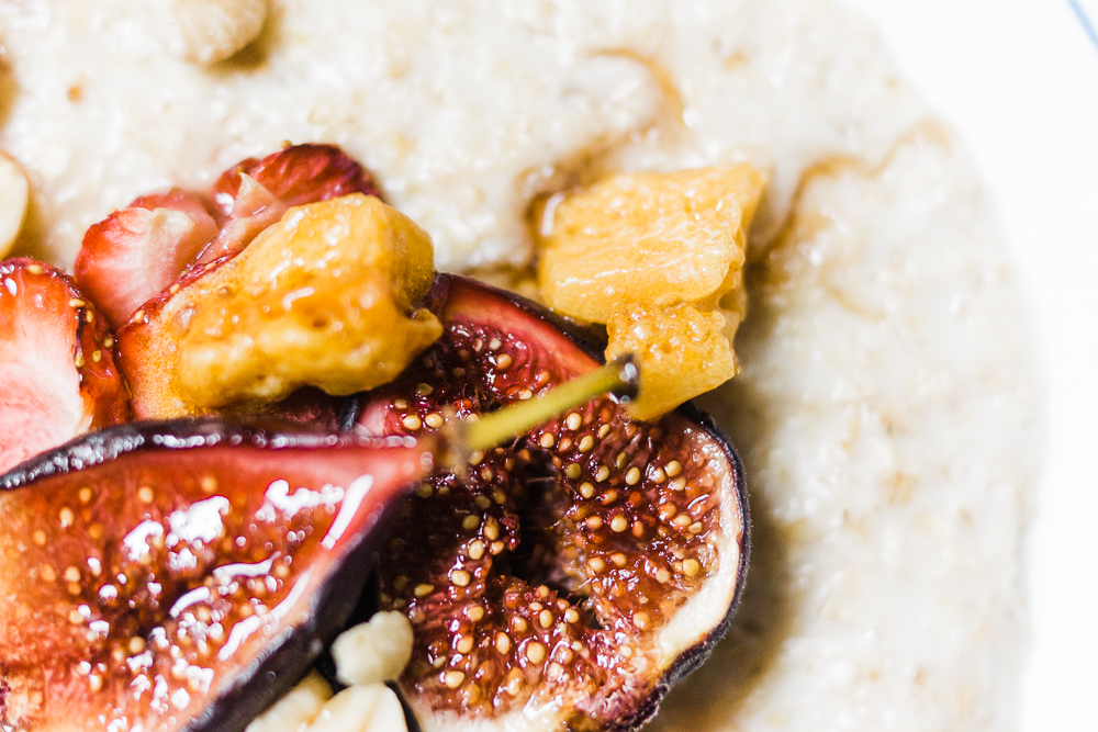 food-photography-fig-honeycomb-porridge-Barely-There-Beauty-blog