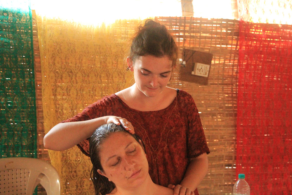School of Ayurveda Top Benefits of Studying Indian Head Massage in India