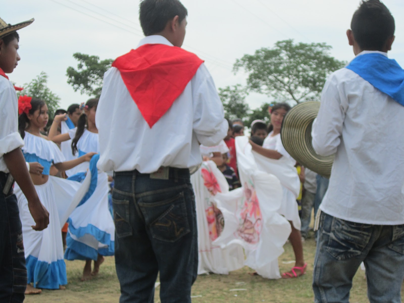 IDENTIDAD CULTURAL ZENU: Folclor