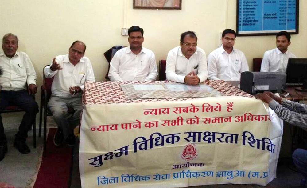 Immediately-settle-the-judges-problems-with-prisoners-in-prison-जेल में बंदियों से रूबरू हुए न्यायाधीश समस्याओं का किया तुरंत समाधान Immediately-settle-the-judges-problems-with-prisoners-in-prison-जेल में बंदियों से रूबरू हुए न्यायाधीश समस्याओं का किया तुरंत समाधान