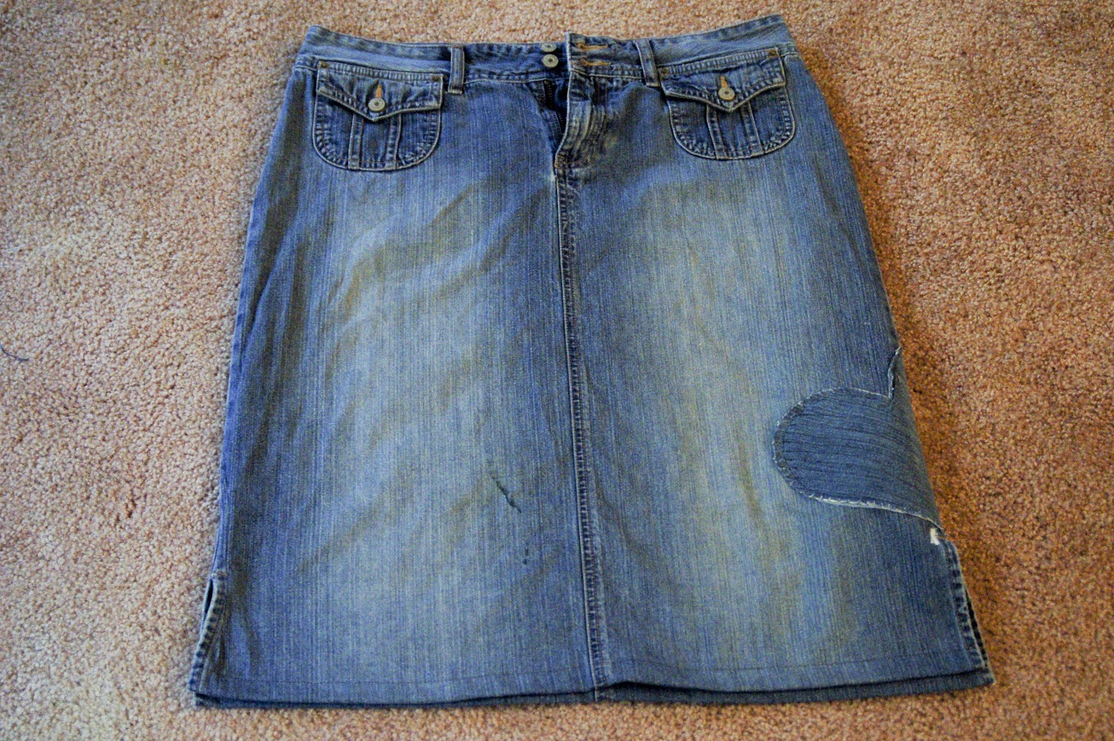 This'n'That Patching a rip in a skirt