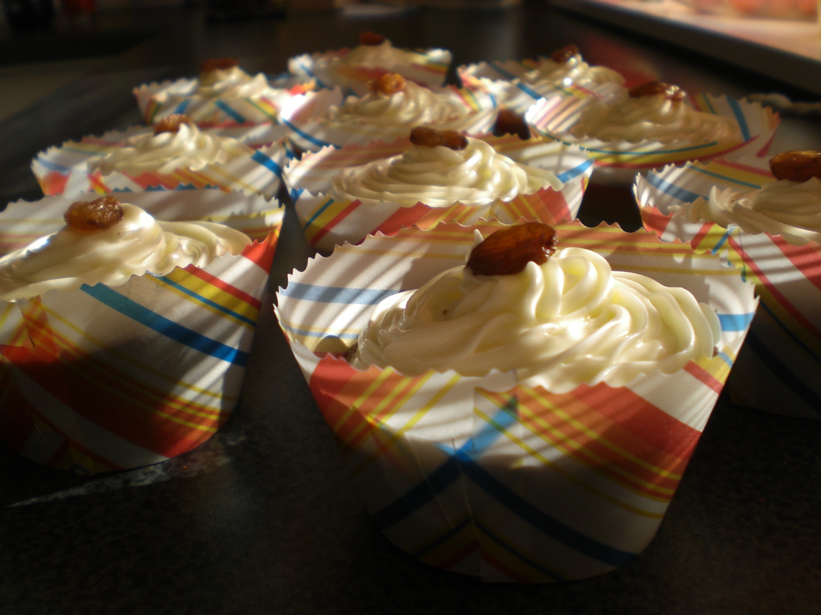 Katja´s Köstlichkeiten: Schoko-Rum-Rosinen-Muffins