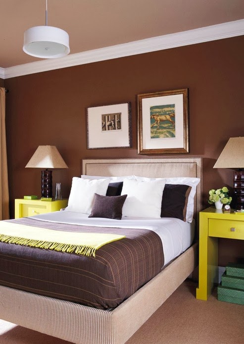 dormitorio marrón y amarillo