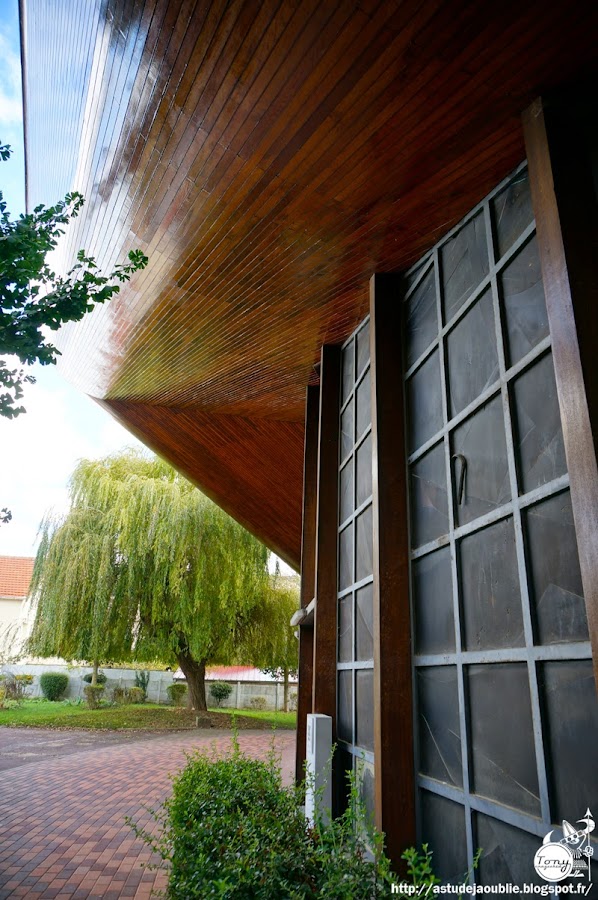ArnouvillelèsGonesse Église NotreDamedelaPaix
