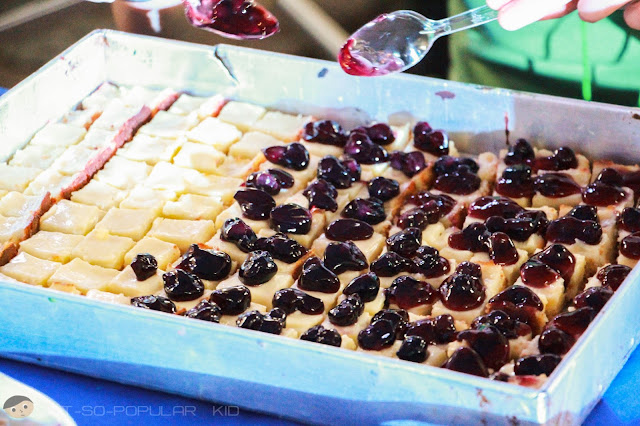 Final touches to the Blueberry Cheesecake of Pastry Playground