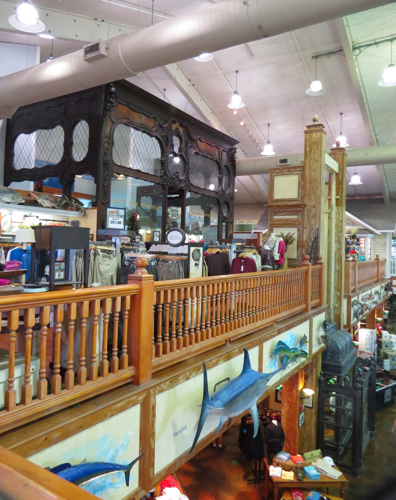 figs flowers food BASS PRO STORE, ISLAMORADA, FLORIDA KEYS