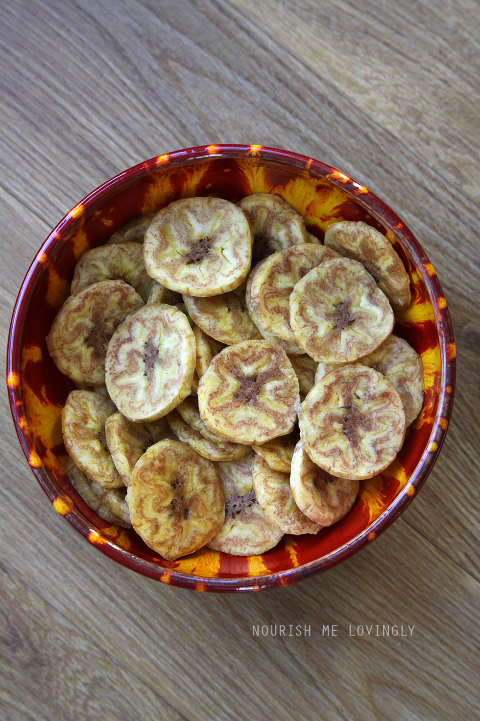 Nourish me lovingly: Baked plantain chips (AIP, V+)