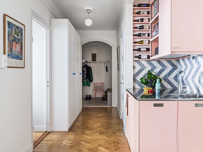 Värikästä pintaa ja yksityiskohtaa