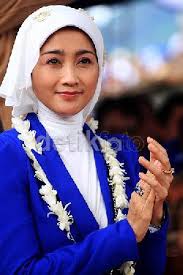 √ Lirik Lagu Nostalgia - Cukuplah Sudah - Desi Ratnasari - SindoLirik