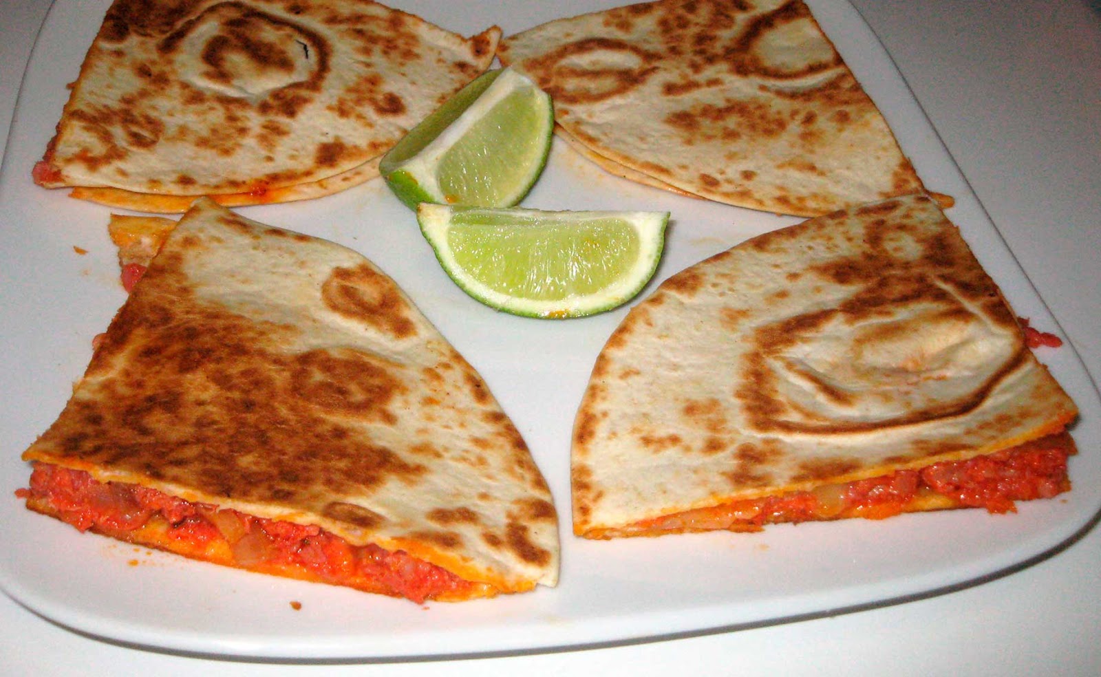 Rico y Rico Quesadillas de chorizo y queso