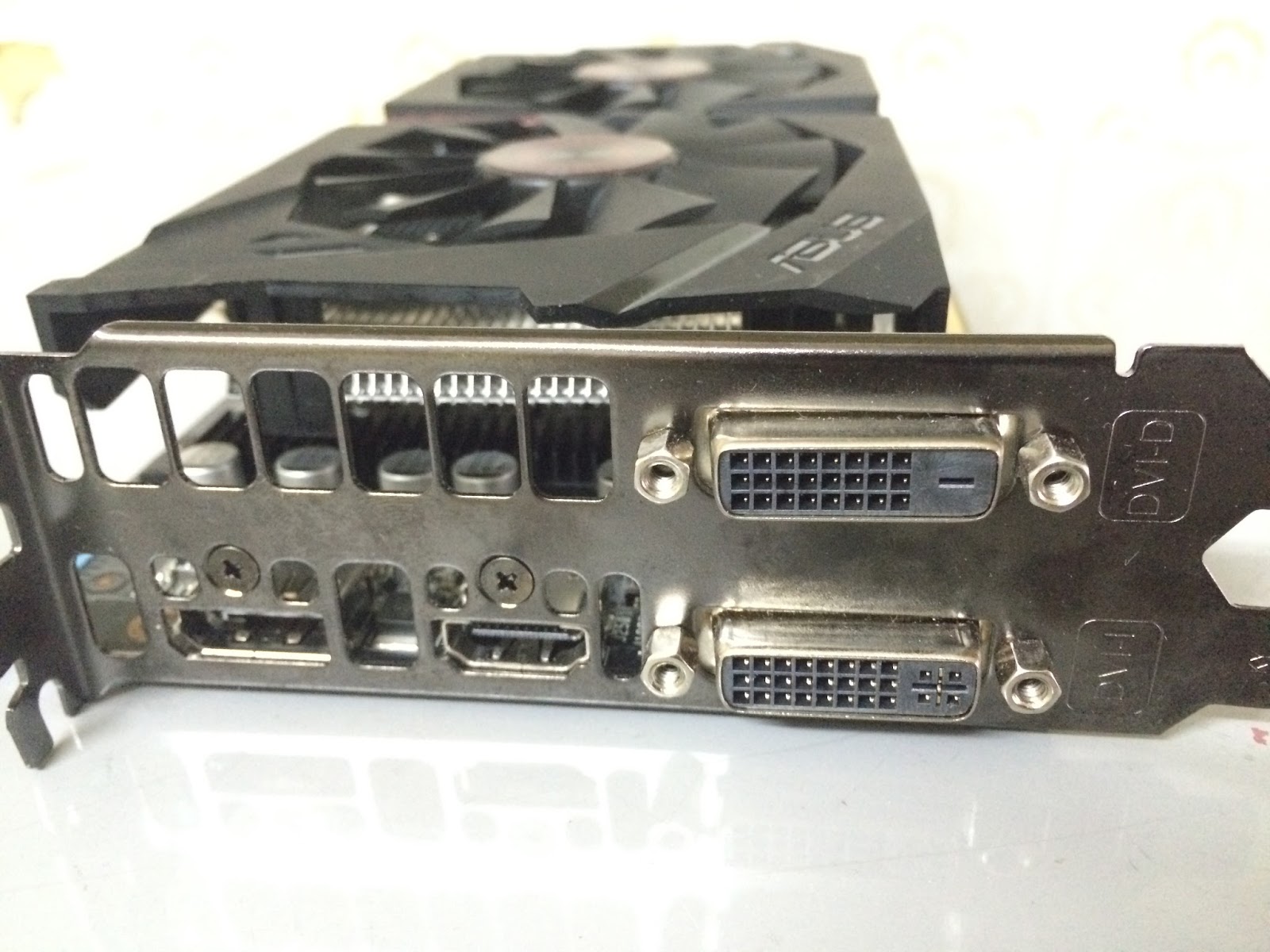 Unboxing & Review: ASUS Strix R7 370 4GB