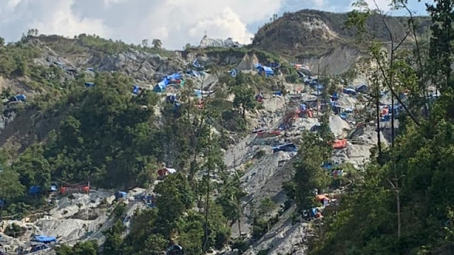 Penambangan Emas Liar di Gunung Botak Tamat Penambangan Emas Liar di Gunung Botak Tamat