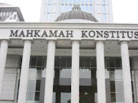 Ketaatan pada Putusan Mahkamah Konstitusi Ketaatan pada Putusan Mahkamah Konstitusi