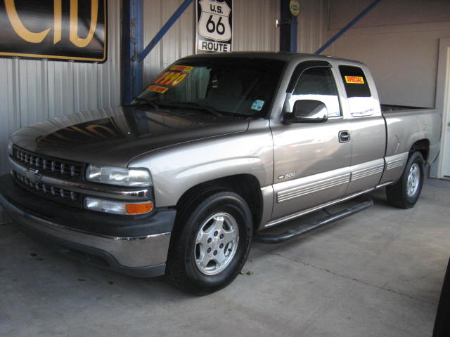 NEW ORLEANS USED CAR BLOG: 2000 Chevy Silverado 3-Door Extended Cab
