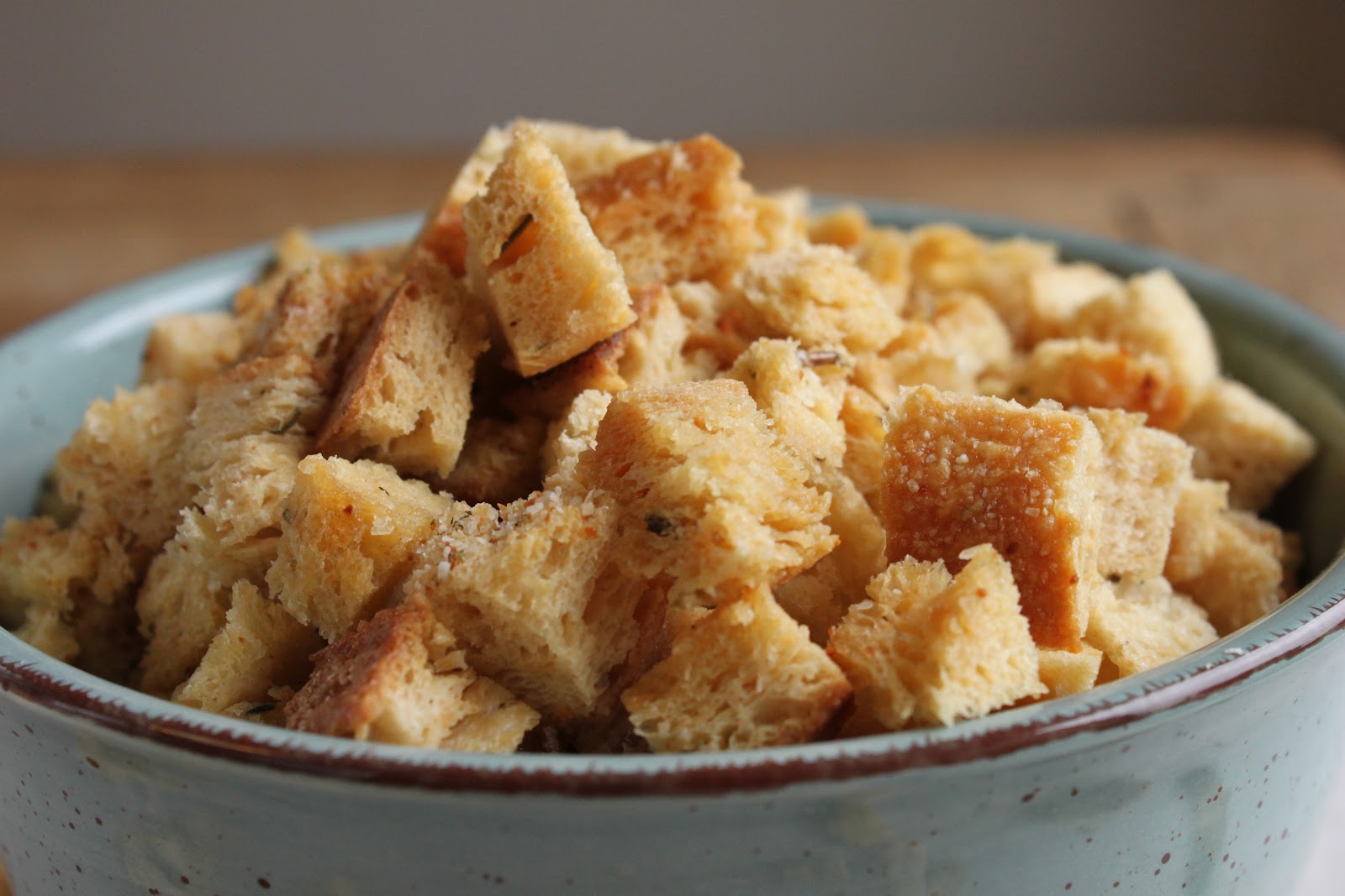 How to make croutons