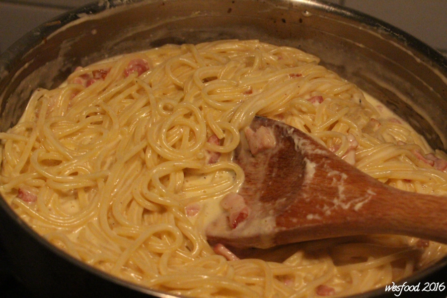 WesFood Herr Westerhausen kocht Spaghetti alla panna