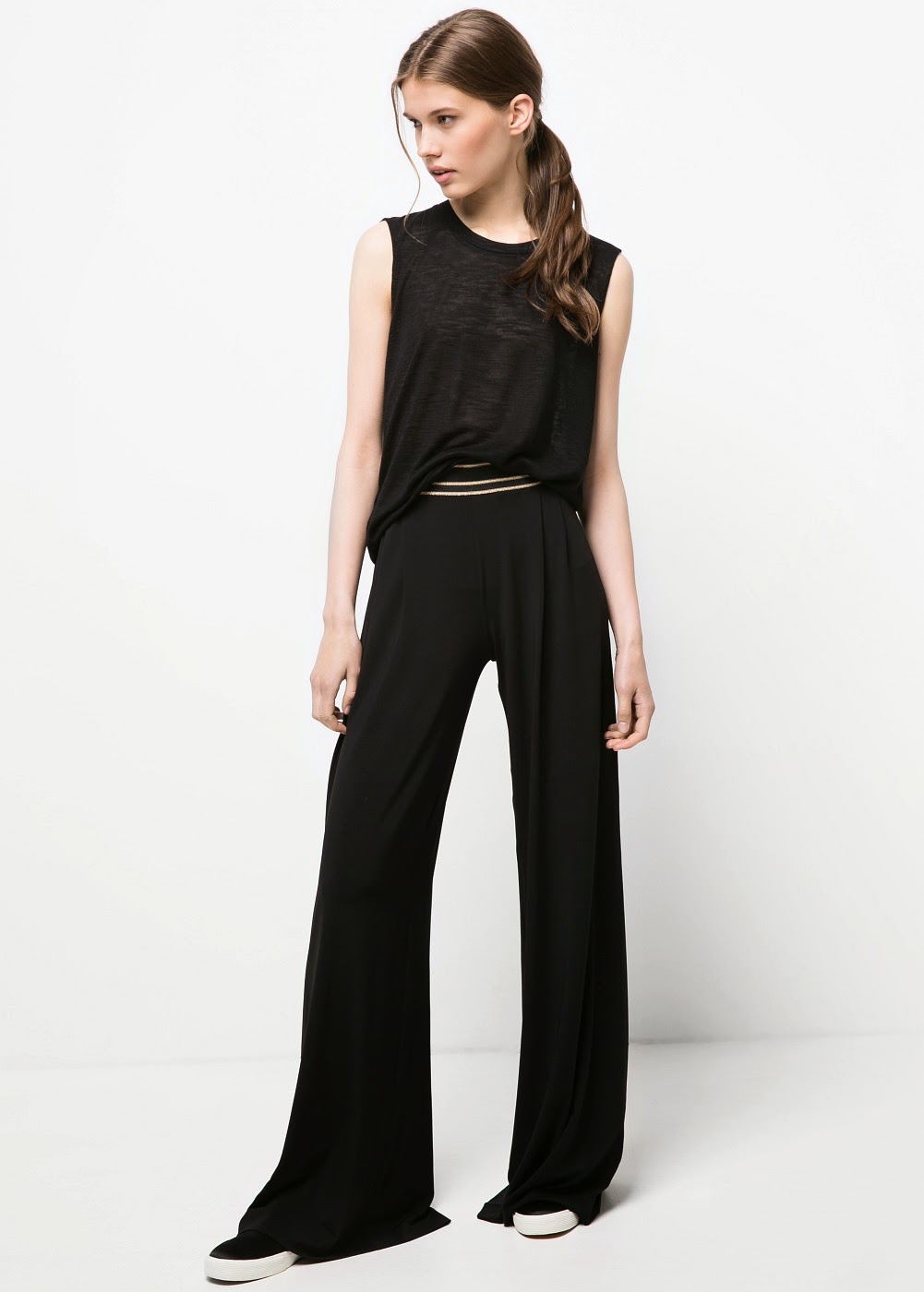 Avenue 57: Trainers and wide leg trousers