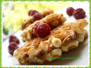 Faguri cu crema de ciocolata si dulceata de zmeura