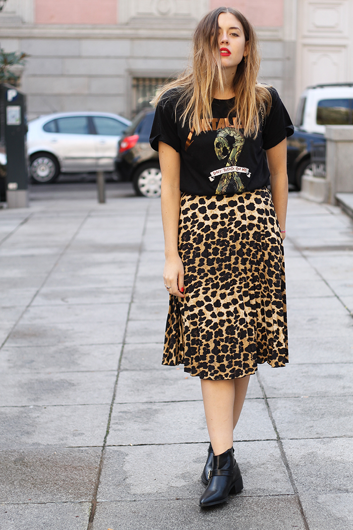 Toks: Leopard skirt