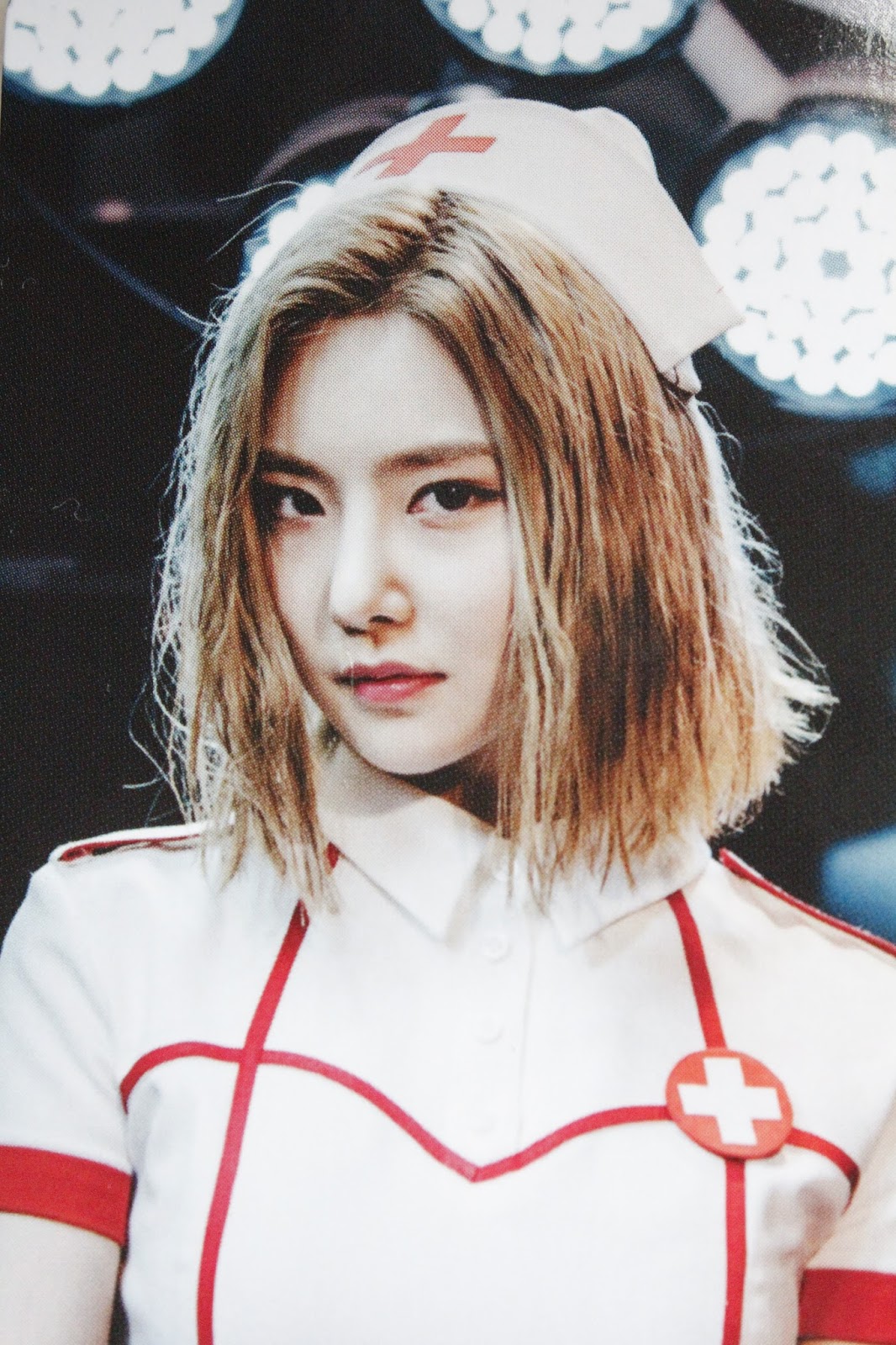 kpop scans: Yuna ( Brave Girls ) - High Heels 3th mini album photocard