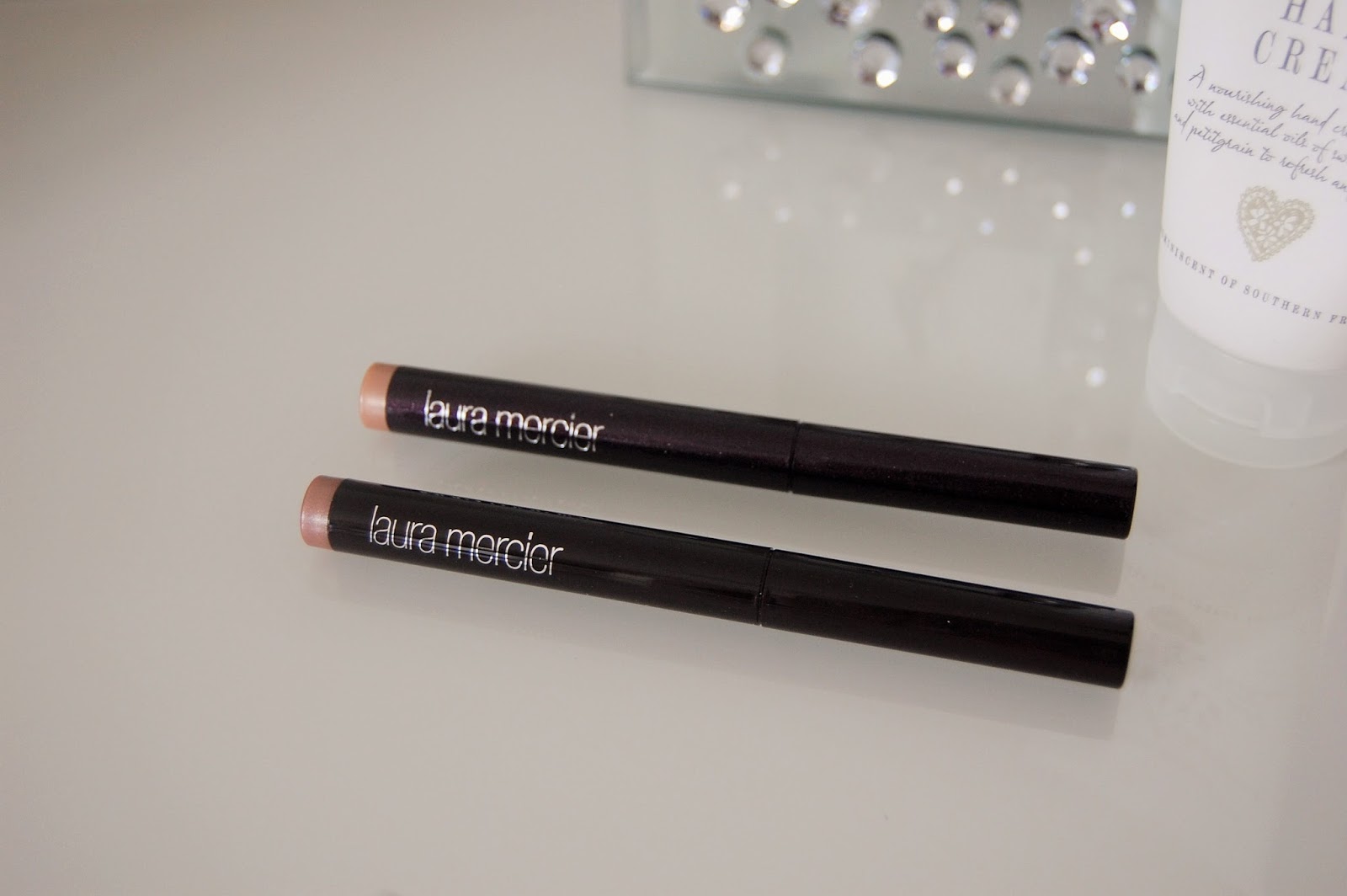 Beauty Box Laura Mercier Caviar Stick Eyeshadows in Rose Gold and