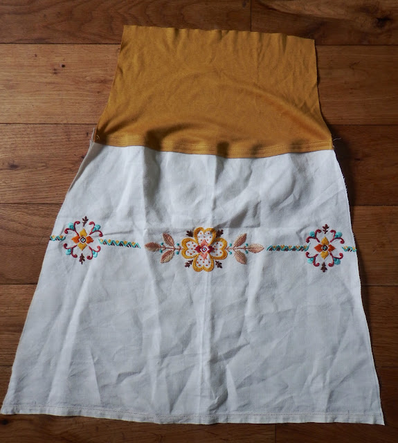 Wonky Patchwork: Skirt from embroidered linens