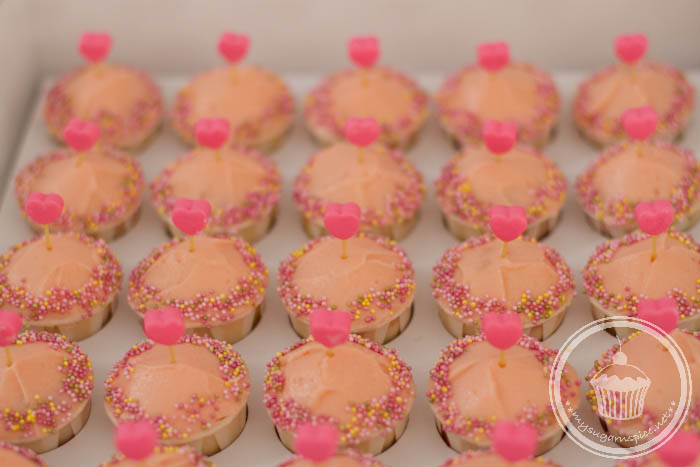 Girls' cupcake for joint birthday celebration in school
