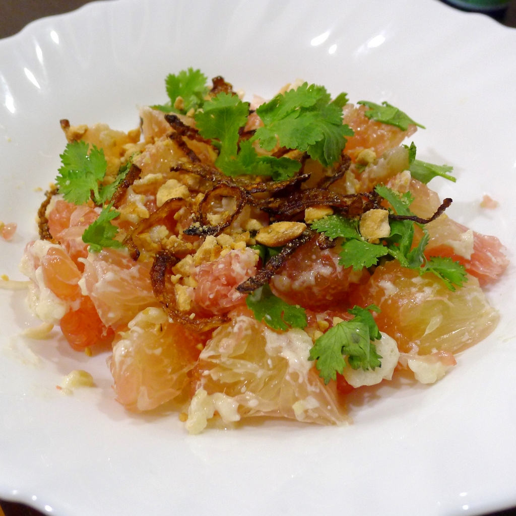 A Billion Chefs: Thai Pomelo Salad Recipe (Yam Som-o)