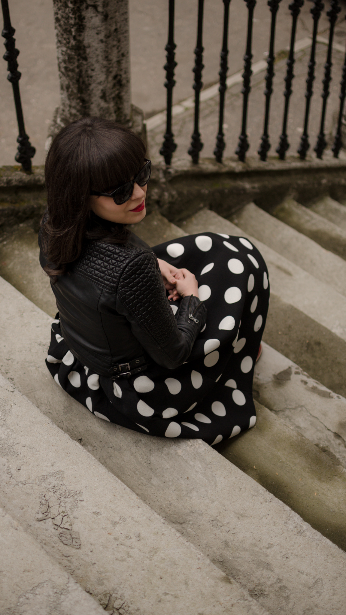 big polka dots puffed up skirt sheinside rock leather jacket burgundy boots black & white cats t-shirt spring new yorker