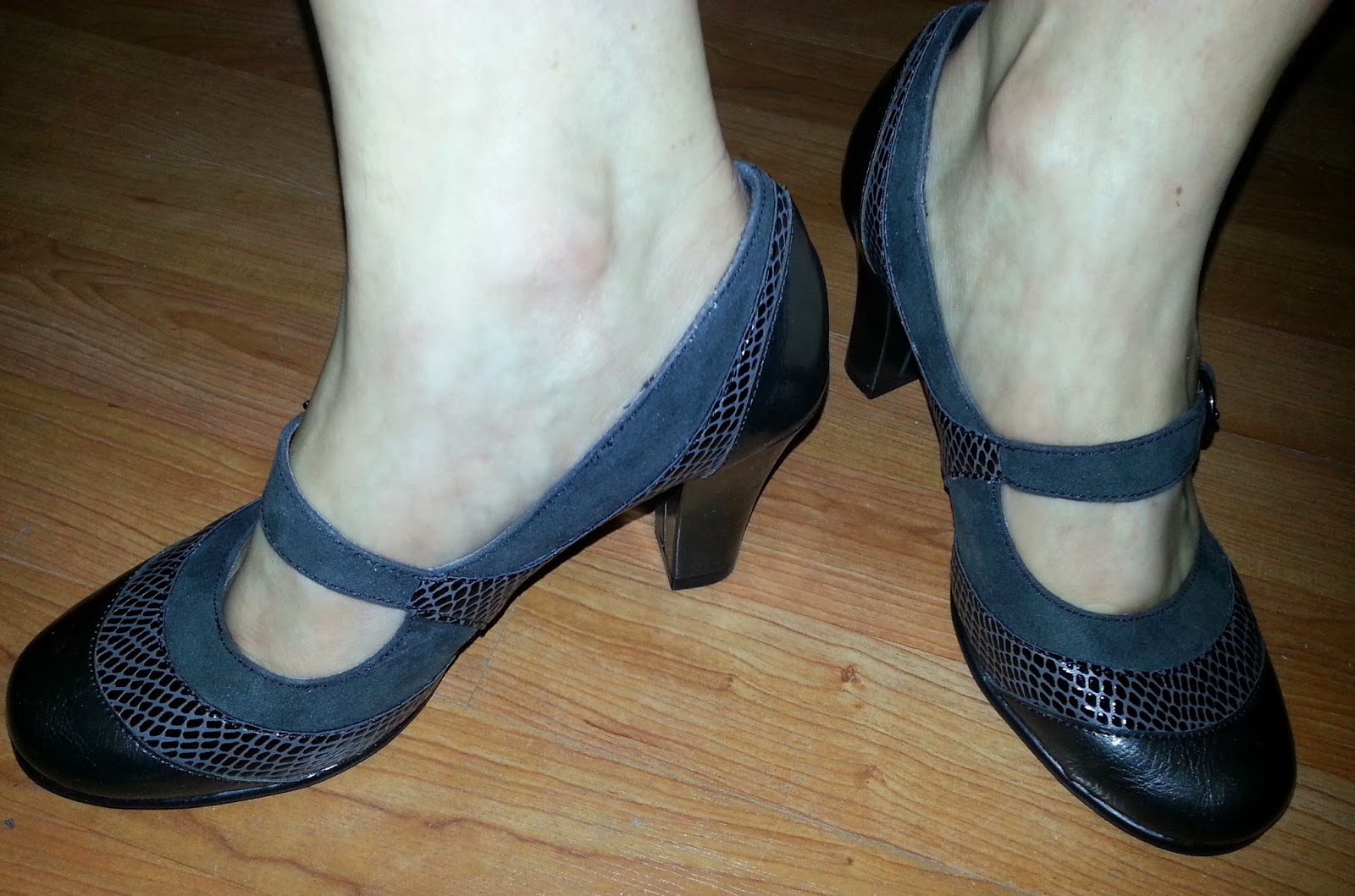 Famous Footwear Heels