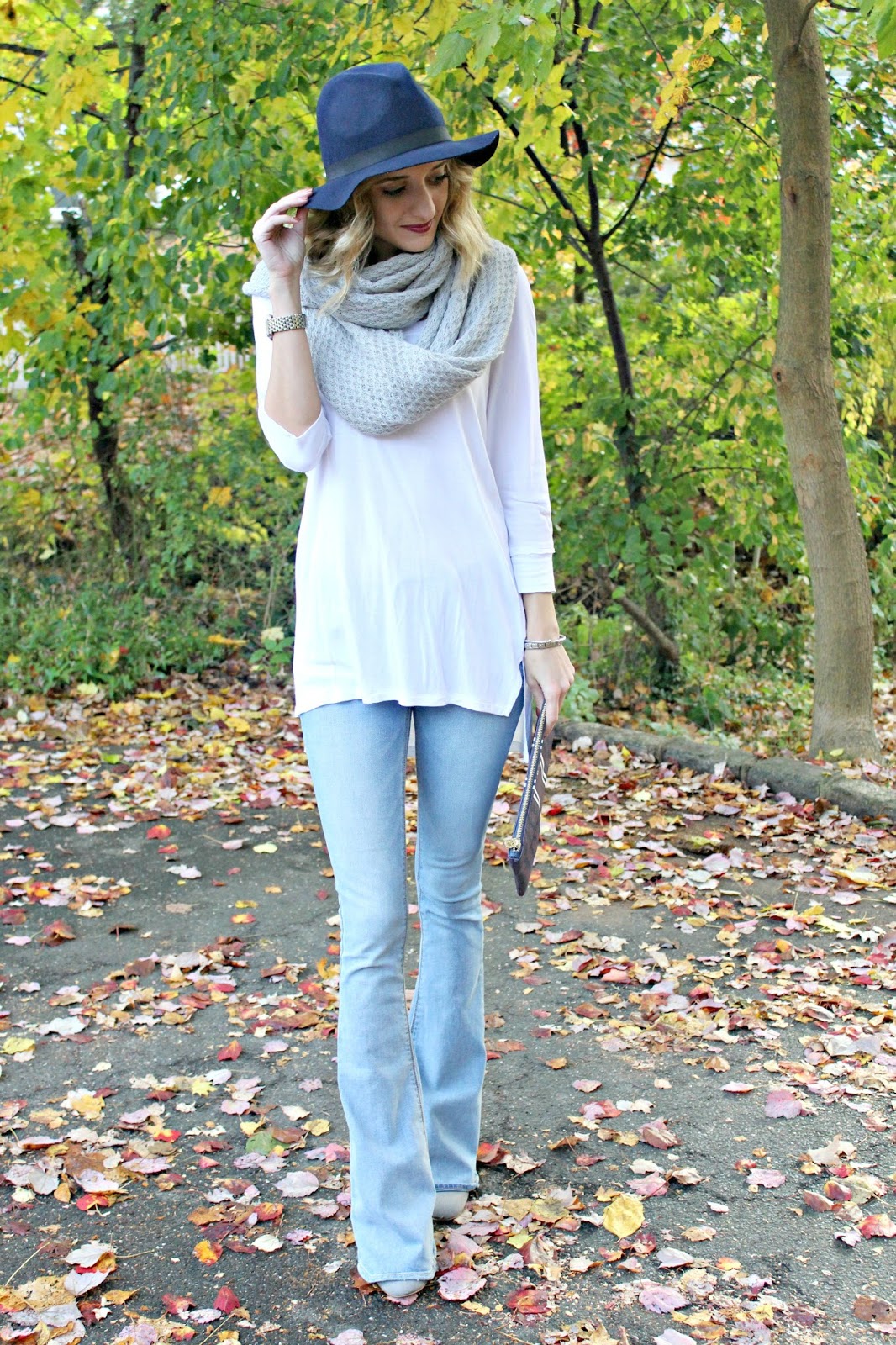 how to style flare jeans