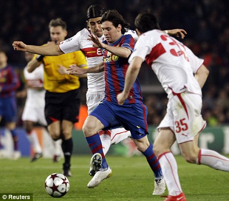Lionel messi: Lionel Messi in action 2012