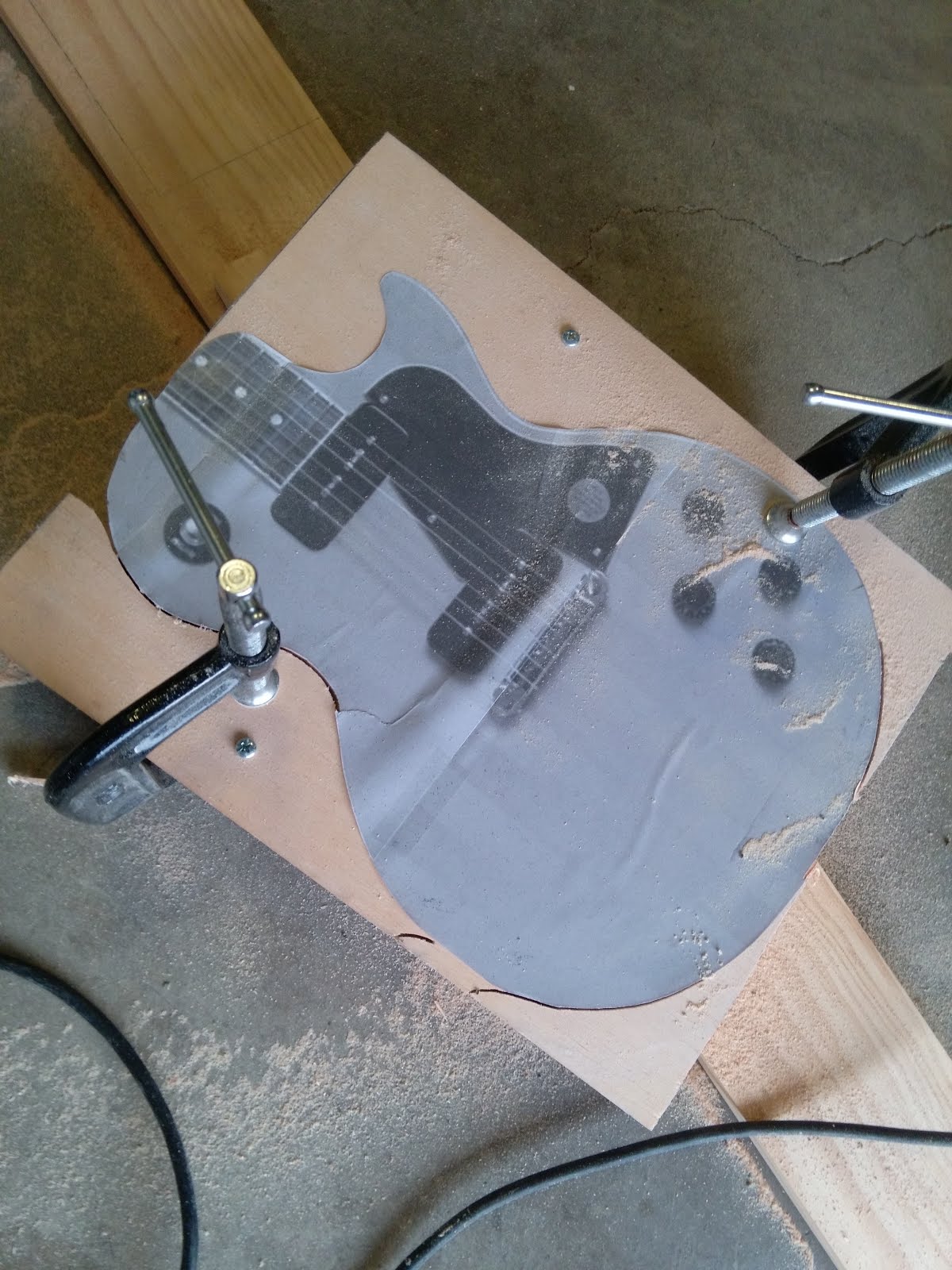 [Mattwins] Building a Guitar Body from Plywood, part I of III