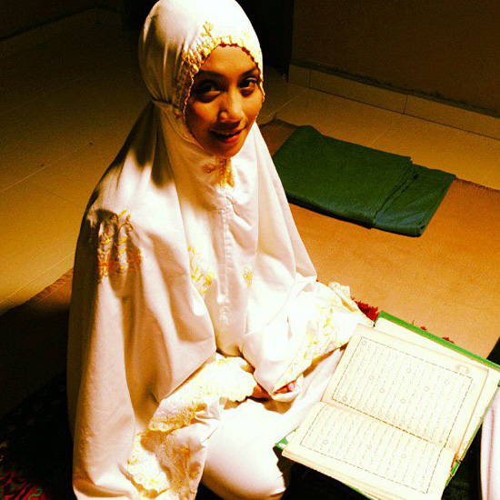 Gambar Wan Sharmila (Pelakon) Foto Wan Sharmila (Pelakon)