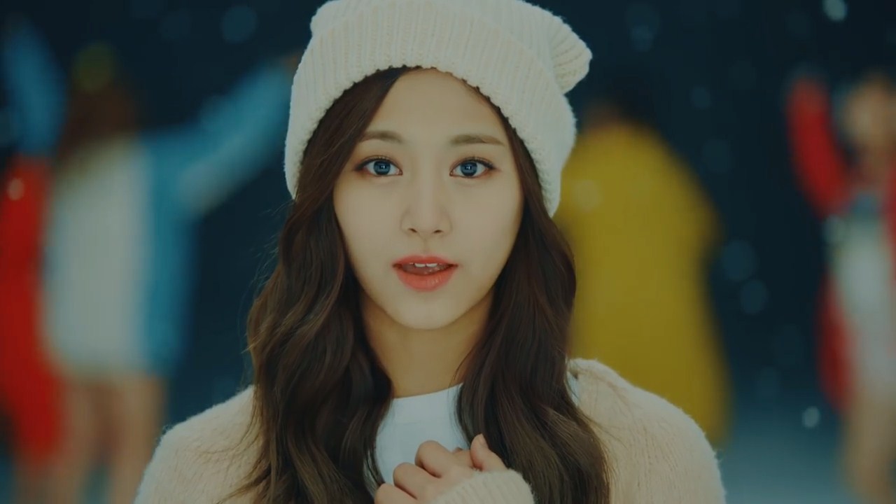 Urutan Member Twice Tercantik di MV Knock Knock