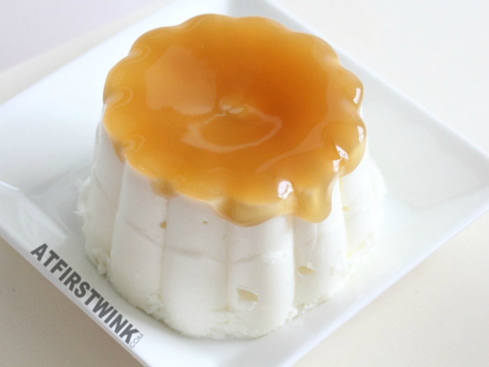 Review Mona yogurt pudding with honey sauce