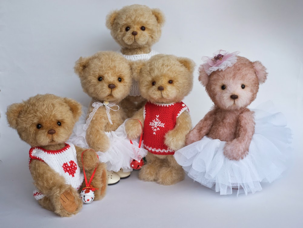 одежда для плюшевых миш. мишка тедди костюм. кукла тедди. сшитый медведь в миниатюре фото. мишка тедди с подружкой.