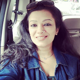 Malayalam Aunty Jennifer Antony latest hot in saree Navel Queens Malayalam Aunty Jennifer Antony latest hot in saree Navel Queens