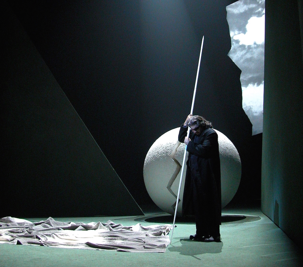 Emociones Líricas A propósito del Oro