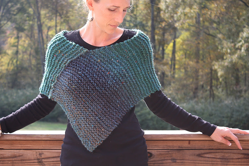 My Barefoot Farm: Hand Made Holidays: Easy Knitted Poncho
