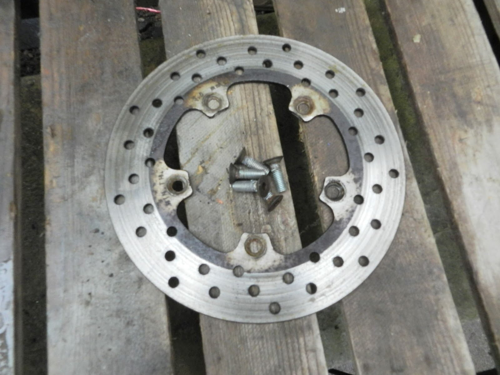 APRILIA RS 125 Aprilia RS 125 Brake disc wear limits and how to measure