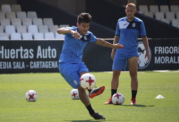 Kuki Zalazar - Málaga -: "No sería un paso atrás quedarme en el filial"