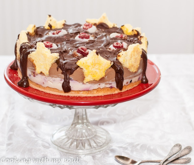 Tort diplomat cu ciocolata (Cake with diplomat bavarian chocolate cream and fruits)